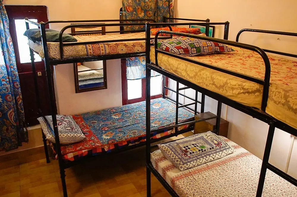 Brown Bread Bakery Guest House فاراناسي الهند